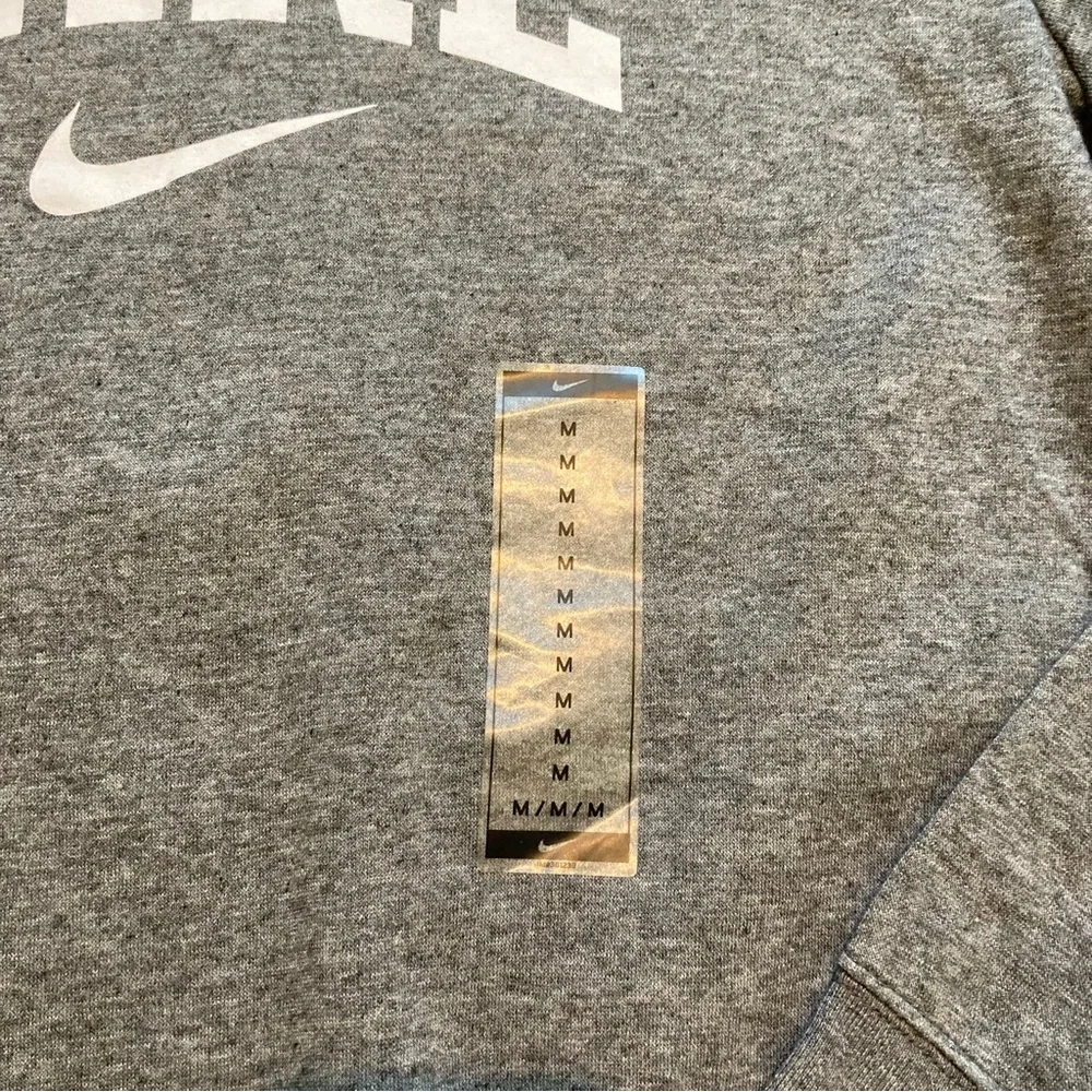 Nike Women’s Pullover Sweatshirt Grey White Swoosh Size Medium NWT - Picture 2 of 10